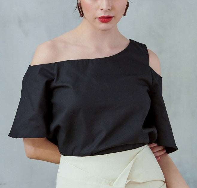 Asymetric black top