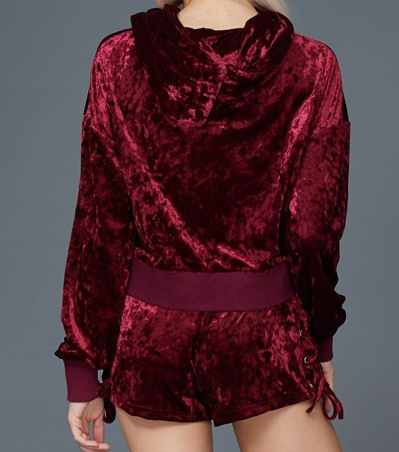Set of wine velvet hoodie with shorts